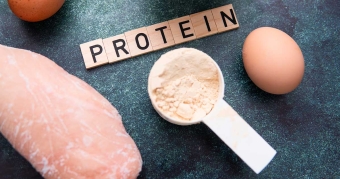 Proteinbedarf berechnen: Wieviel Protein brauchst du am Tag?