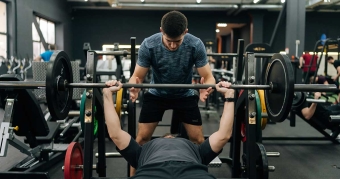 Push-Pull-Legs: Trainingsplan, Split (Anfänger/Fortgeschrittene)